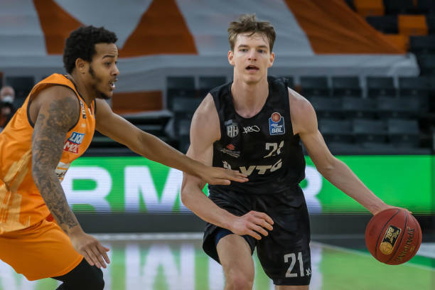 业内人士分 业内人士分