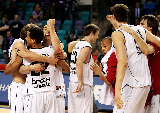 对对手发出 对对手发出